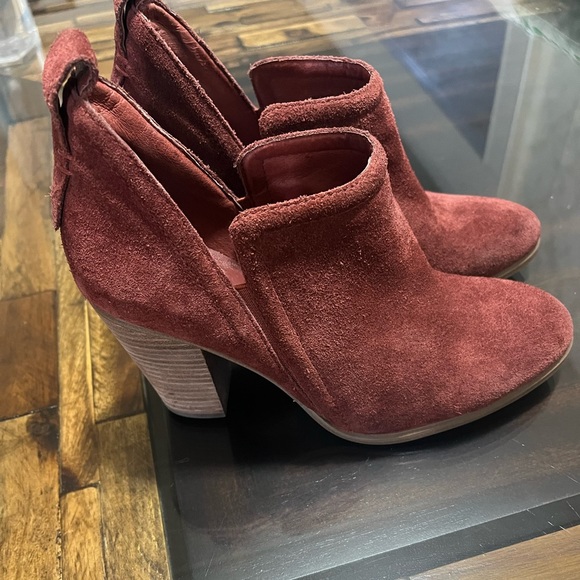 Vince Camuto Francia Leather Suede Ankle booties size 9 - Picture 2 of 11